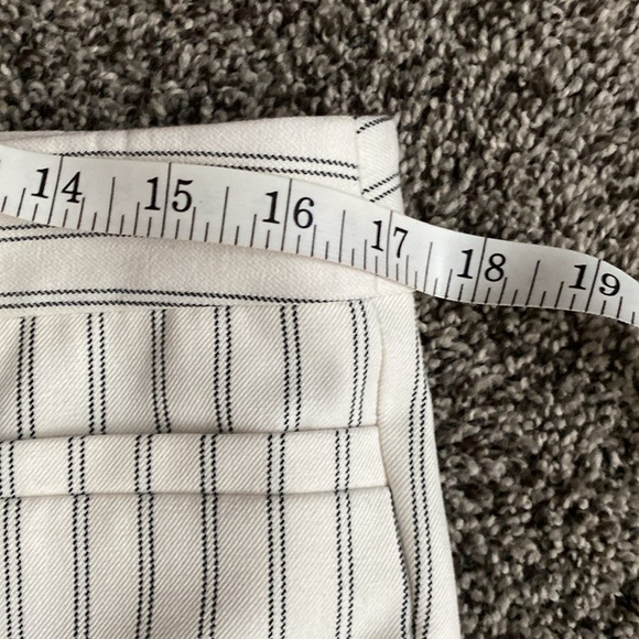 Banana Republic capris - Picture 7 of 7